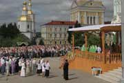 В праздничном богослужении приняли участие тысячи паломников 