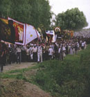 Крестный ход с мощами преподобного Серафима из Дивеева в Саров. 29 июля 2003 года.